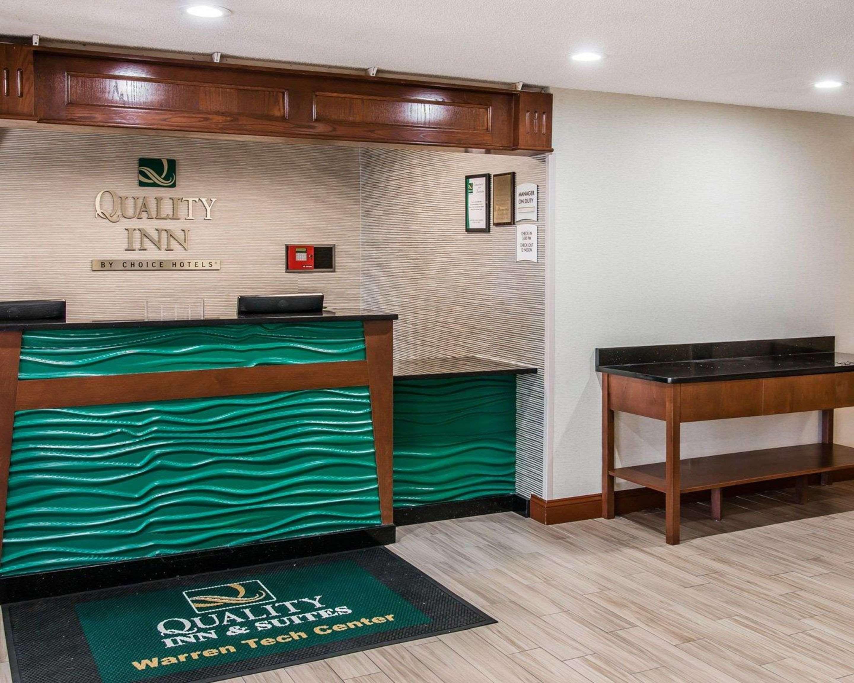 Quality Inn & Suites Warren - Detroit מראה חיצוני תמונה