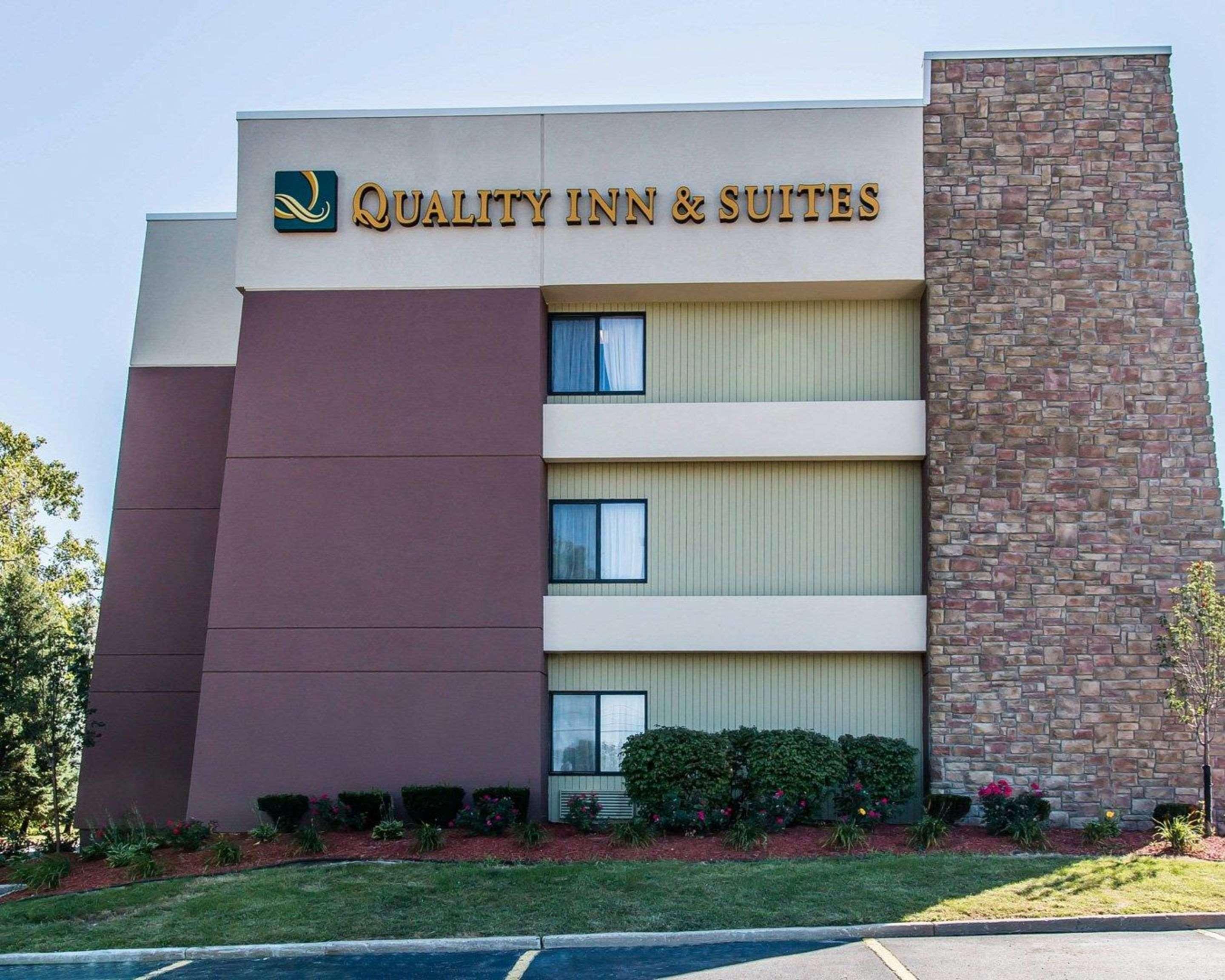 Quality Inn & Suites Warren - Detroit מראה חיצוני תמונה