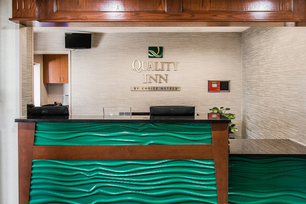 Quality Inn & Suites Warren - Detroit מראה חיצוני תמונה